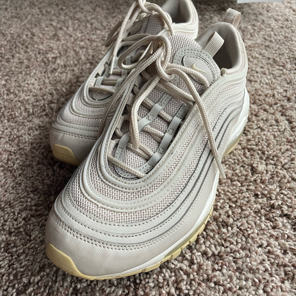 Nike tennis shoes